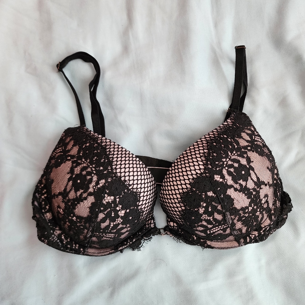 Victoria's Secret Very Sexy Push-up Bra 32B Black Gray Lace